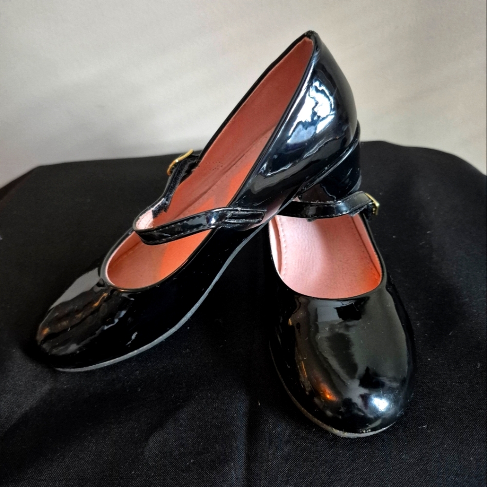 Shoes - Picture 3 of 3